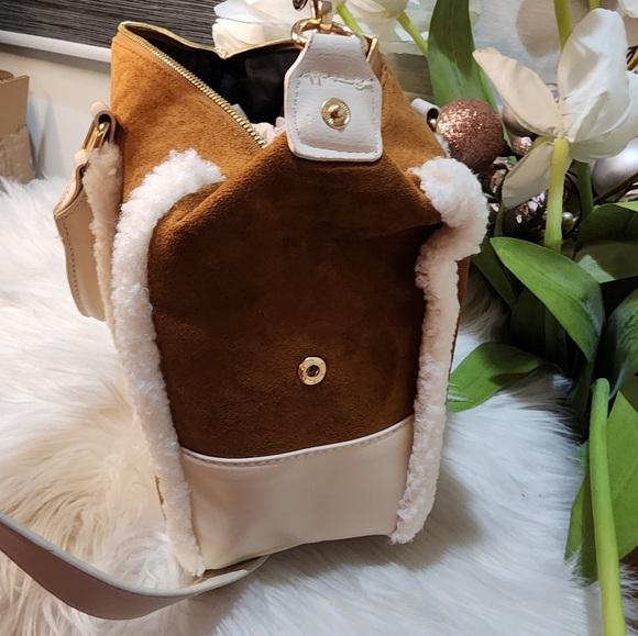 Bearpaw Women's Fashion Duffle Satchel Handbag for Travel, School, Business - Picture 7 of 10